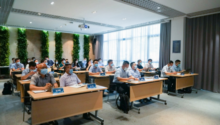 尊龙凯时人生就是搏装饰召开信息化建设启动会