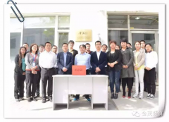 爱心洋溢，情暖边疆